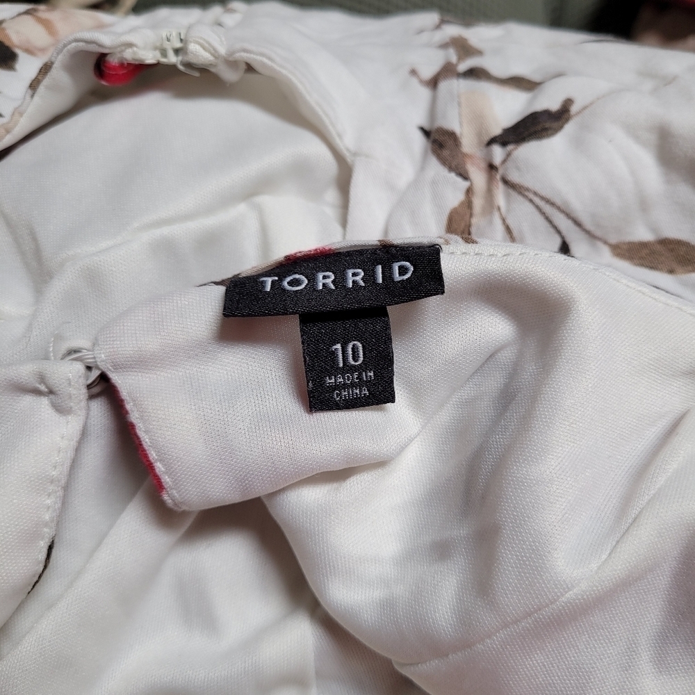 Torrid White Floral Challis Overskirt Romper - Picture 3 of 5